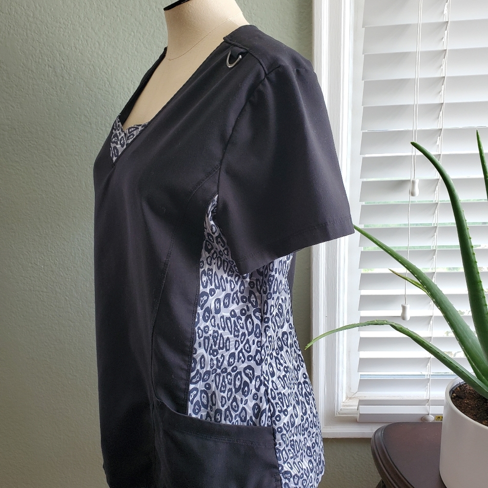 2 piece Scrubs by Grey's Anatomy